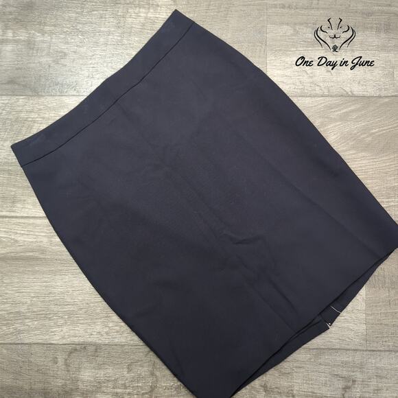 Ann Taylor Petite Mini Skirt Size 4P - Picture 1 of 5